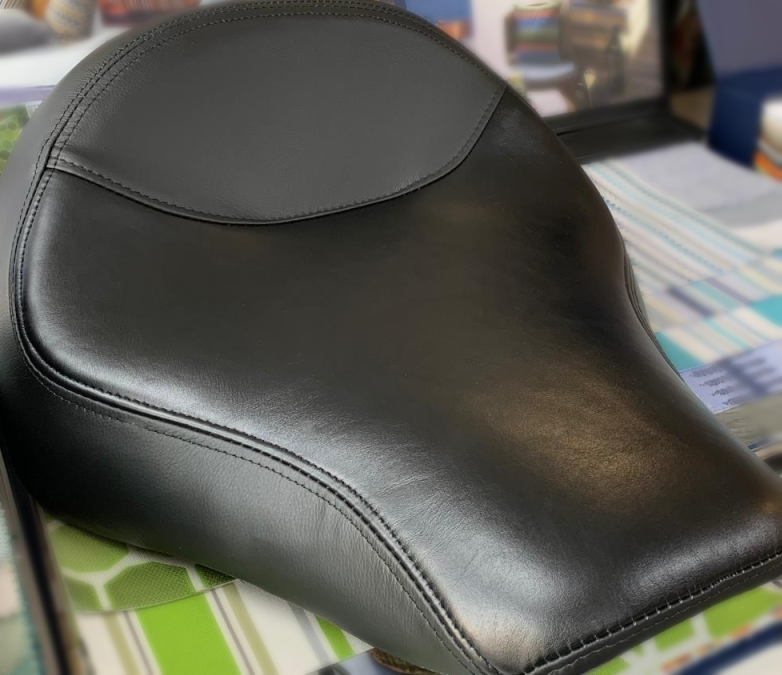 Zwarte leren bekleding detail, luxe autobekleding stoffeerderij